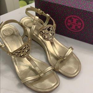 Tory Burch Miller Metallic Wedge sandal Sz 7